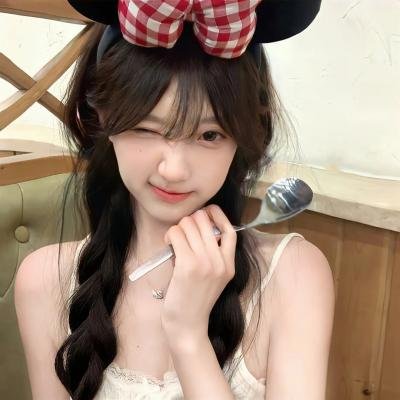 早餐时女歌迷快闪